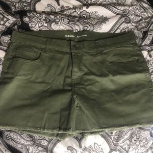 Old navy boyfriend shorts